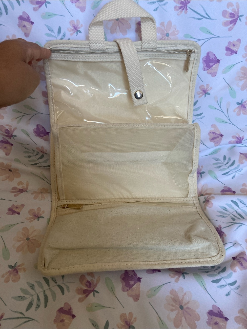 BÉIS 'The Dope Kit' in Beige - Hanging Travel Jewelry Organizer - Picture 4 of 5